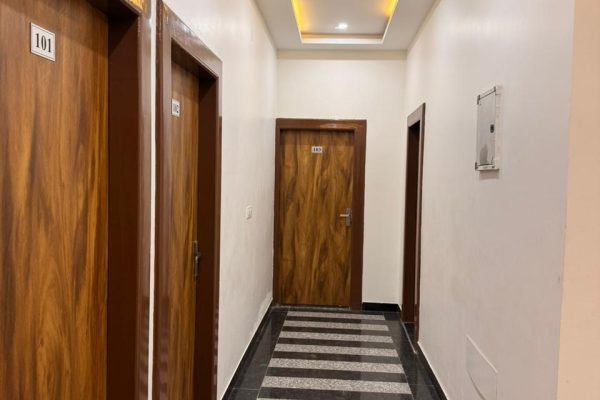 WhatsApp Image 2025-10-07 at 5.18.58 PM (1)