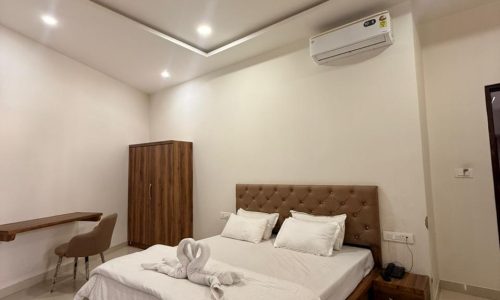 WhatsApp Image 2025-10-07 at 5.19.11 PM (1)