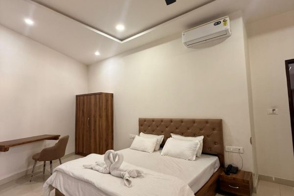 WhatsApp Image 2025-10-07 at 5.19.11 PM (1)